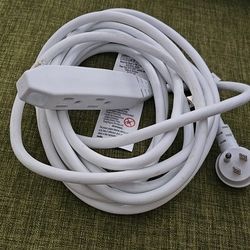 3 Outlet 6 Ft. Long Extension Cord