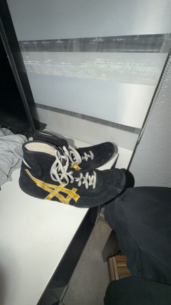 ex eos wrestling shoes