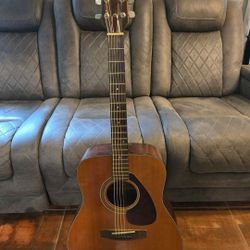 Yamaha FG-160 Guitar