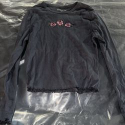 Brand new long sleeve tee size small