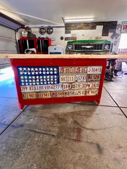 Bar , license plate flag