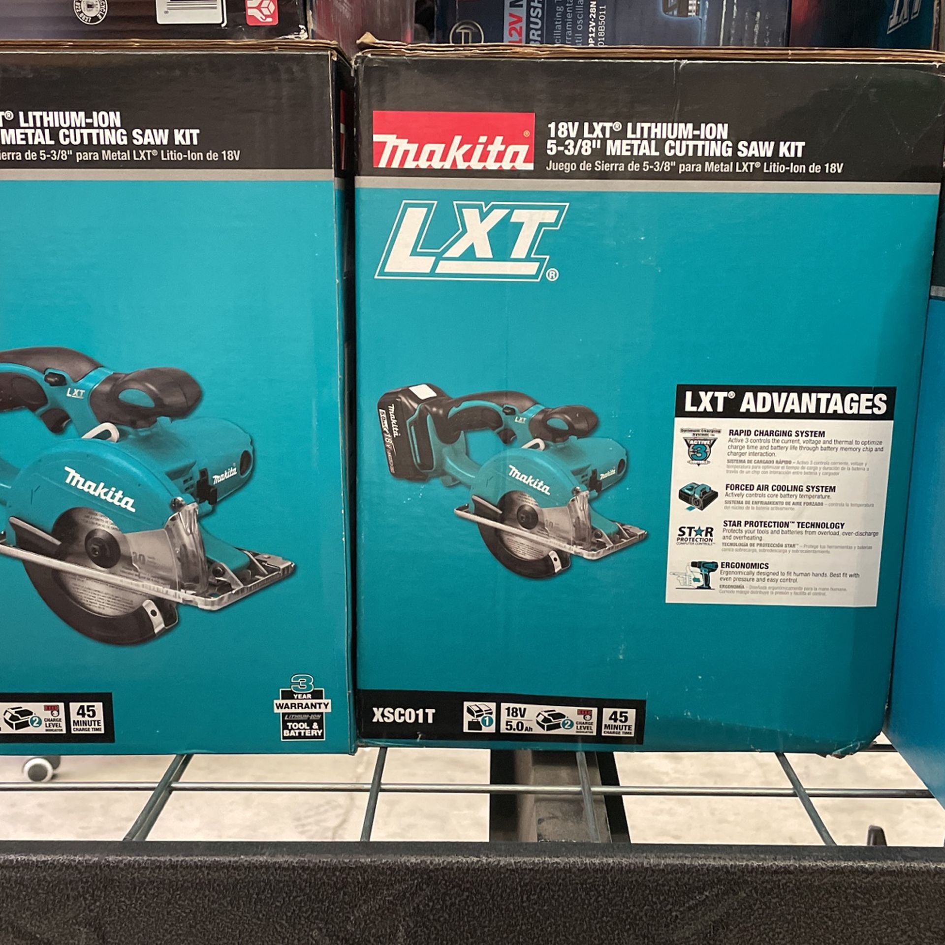 Makita 18V 5.0Ah LXT Lithium-Ion Cordless 5-3/8 in. Metal Cutting Saw Kit  for Sale in Hesperia, CA OfferUp