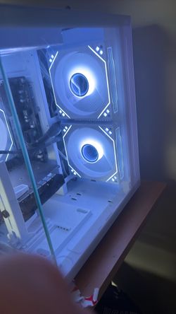 READ DESCRIPTION  AMD RYZEN 5 5600 6-core processor (3.50Ghz) 16gb ram AMD RADEON RX 6500 XT (4GB)