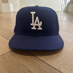 $35 Los Angeles Dodgers Hat Club Size 6 n 7/8 Fitted