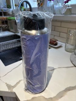 NWT Nike Water Bottle flip up lid screws on/off purple 11.5” tall