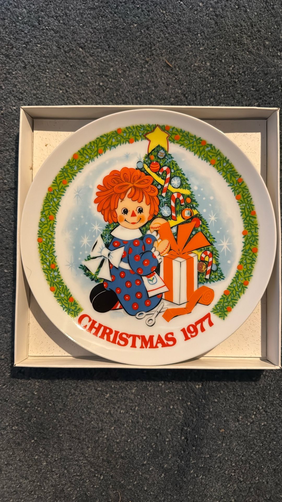 7 Raggedy Ann Collectible plates From The 70s