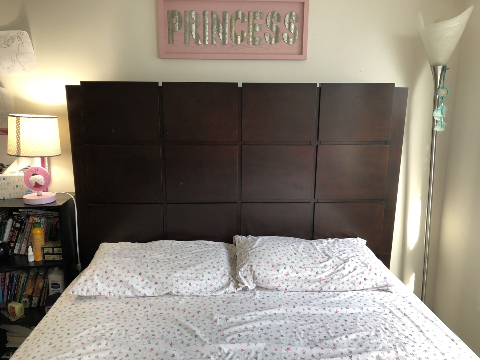 Queen bed with mattress hardly used