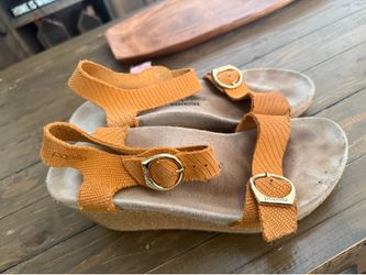Women’s Shoes