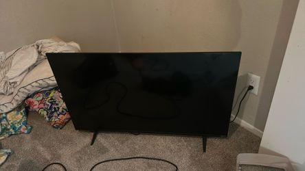 VIZIO 43" Class 4K UHD LED HDR Smart TV - V4K43M-08