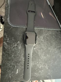 Apple Watch SE Series 40mm Black Aluminium Case, GPS Cellular