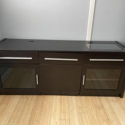 TV console 