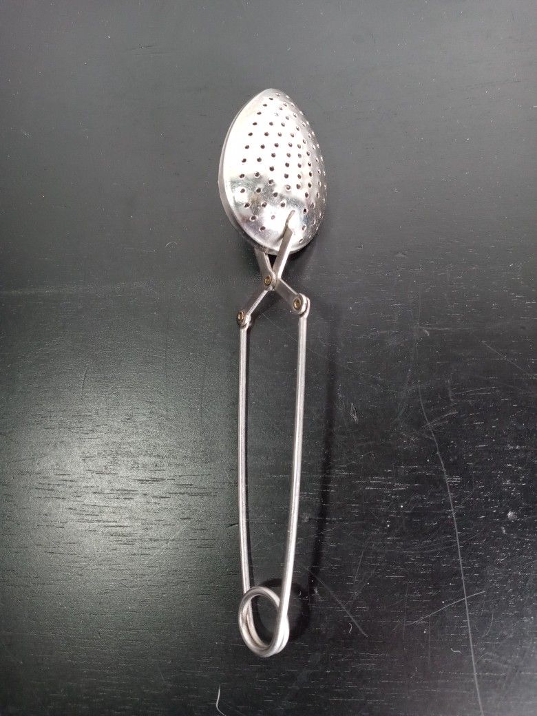 Stainless Steel Spoon Tea Ball Herb Mesh Infuser Filter Squeeze Strainer silver