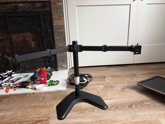 Monitor arms and Monitor