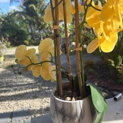 Yellow Flower Decor 