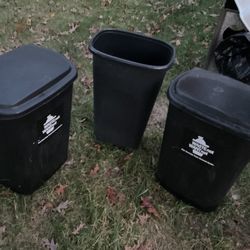 Three Black , Kitchen Trash Cans,  $7 Each, Or All For $17 (NO SHIPPING)