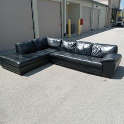 Free Delivery - Top Grain Italian Leather Sectional - Good Condition - Don't Miss Out!