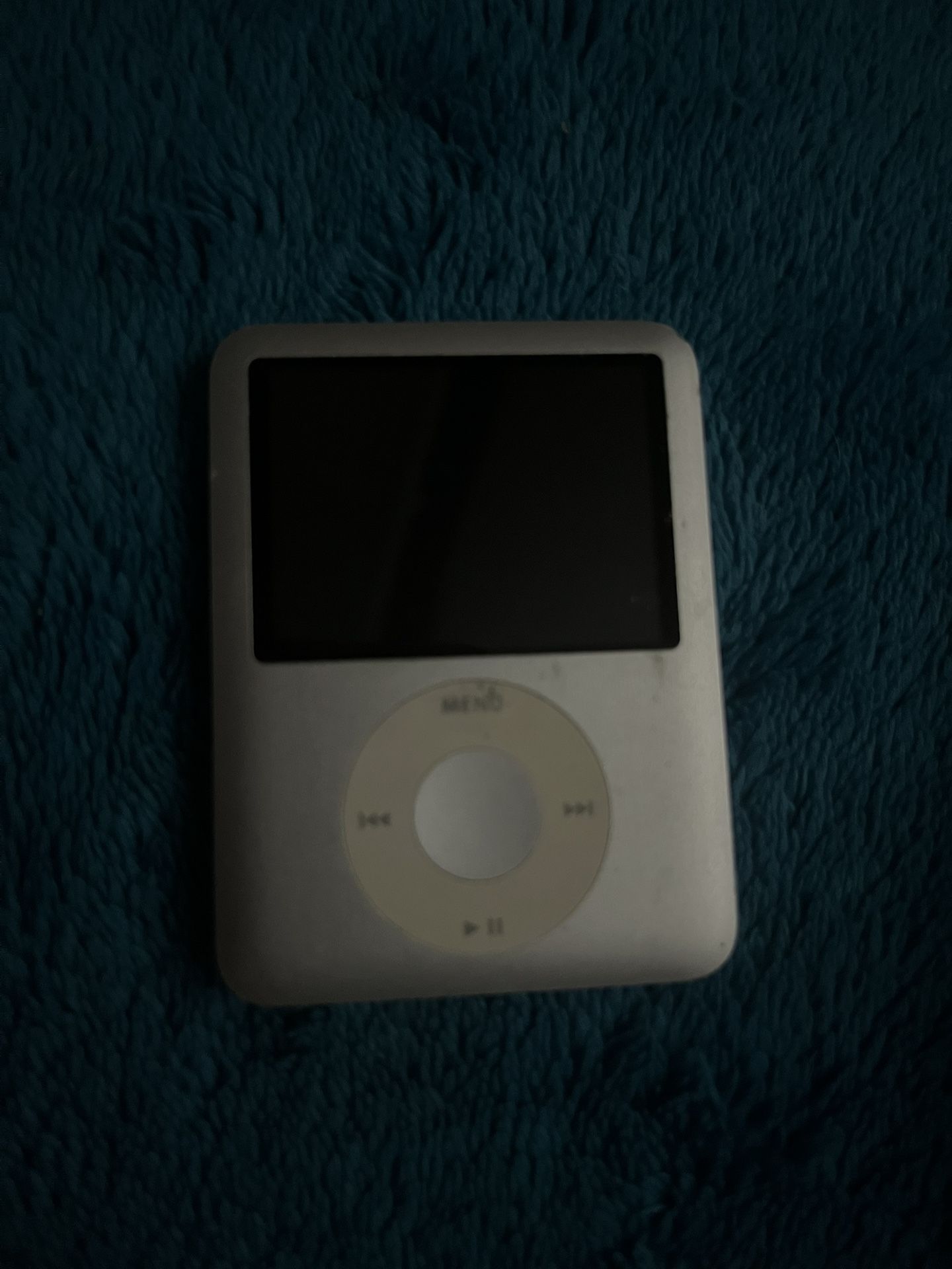 Apple iPod nano 3rd Generation Silver (4 GB)