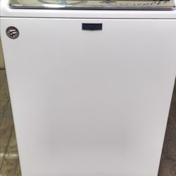 MAYTAG ELITE WHITE TOPLOAD WASHER - FULL AGITATOR