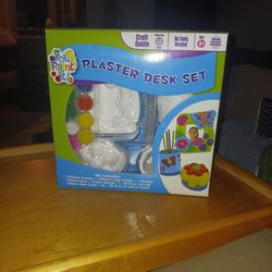 Brand New Kids You Paint It  Plaster Desk Set By Colorbok