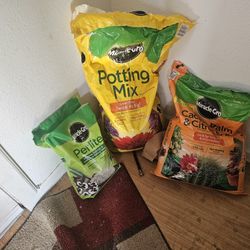 Halfway Full Potting DIrt Perlite And Cactus Mix
