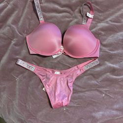 Victoria secret bra and panty set