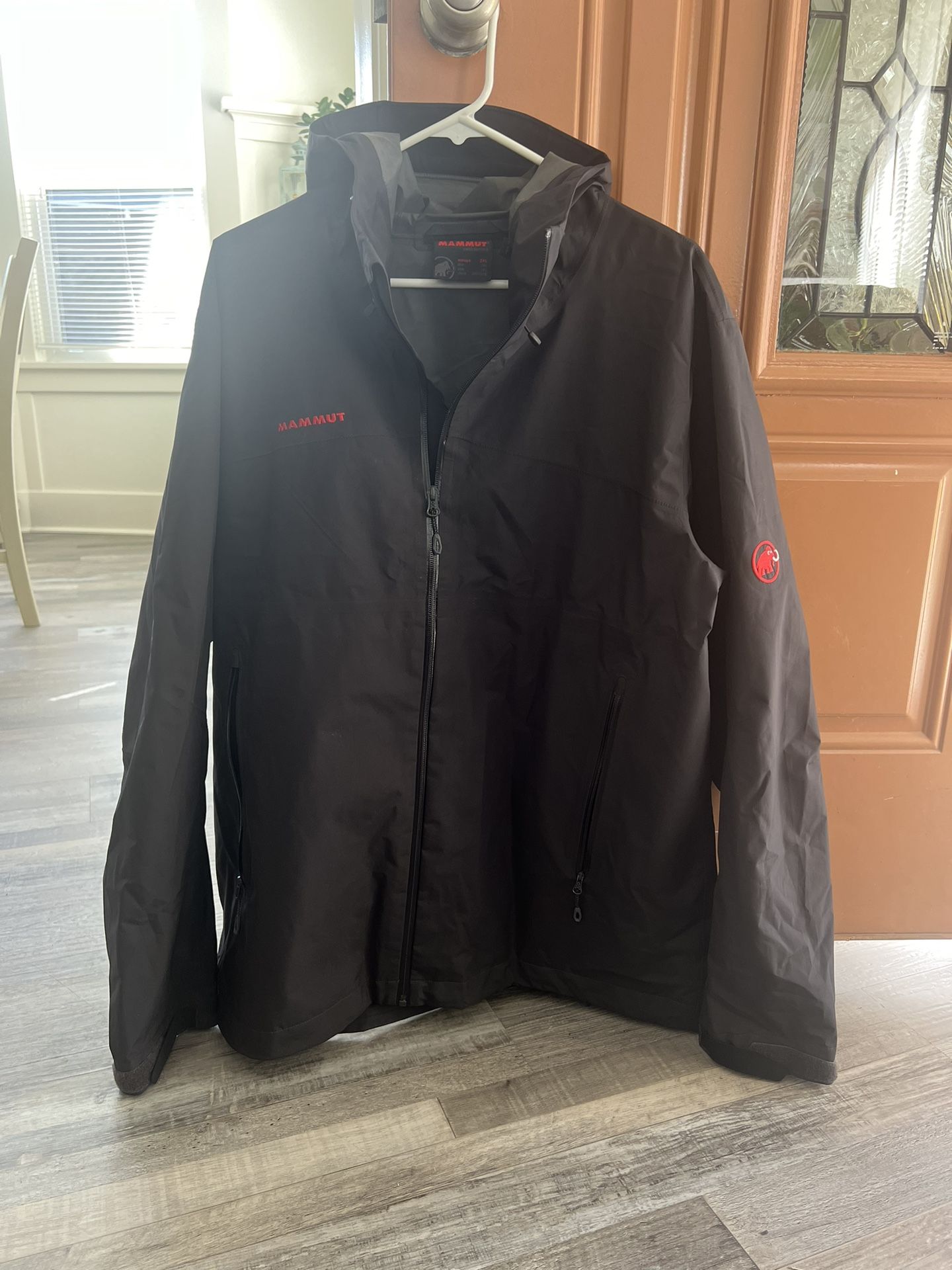 Mammut Gore-tex membrane Men Rain Waterproof Black Jacket size XX Large Adult