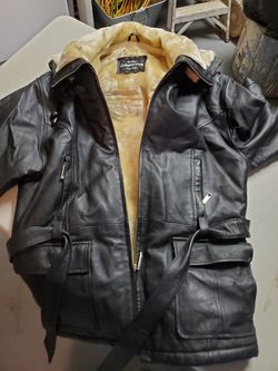 Womans Size Medium Leather Jacket w/Hood