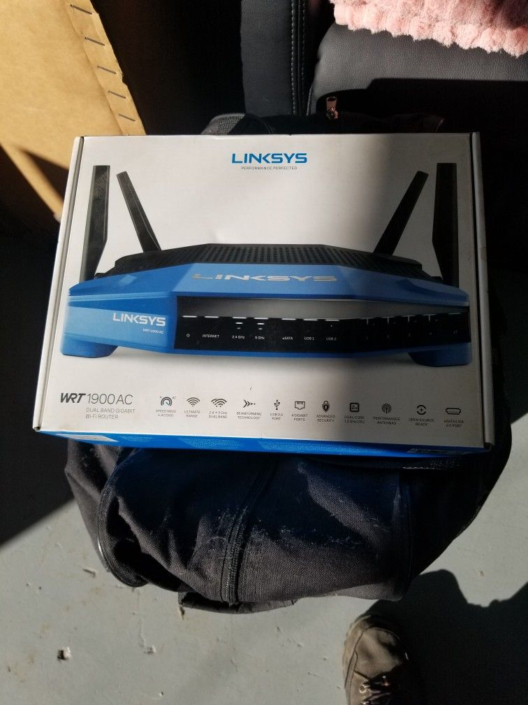 Router 1900 Wifi Router 1900 AC Linksys $30 for Sale in Phoenix, AZ - OfferUp