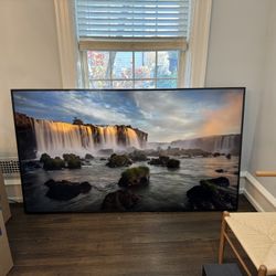 86” LG UHD Smart TV (Sound Bar & Mounting Equipment Included)