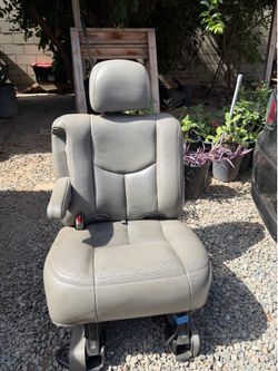 Yukon Denali Xl left rear seat