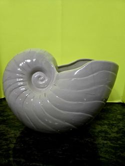 Vintage Large 11"×15" Ceramic Shell Vase Planter Coastal Home Decor 