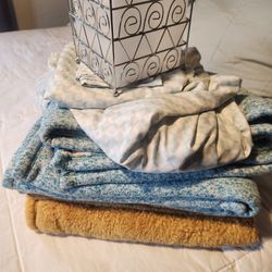 2 Vlanket,sgeets,tissue Box