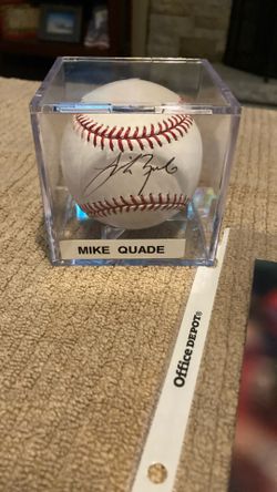 Mike Quade Autographs