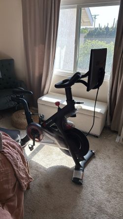 Peloton With Biking Mat
