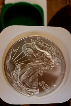 2010 American Silver Eagles in full tube of 20