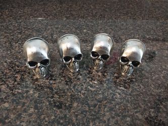 Skulls Decorations **FREE**