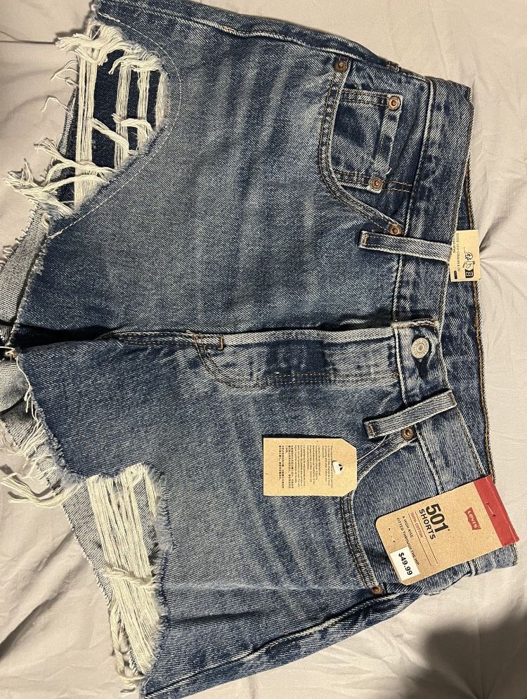 Levi’s Shorts Women