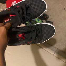 Vans Size 5.5 6 Y 