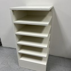 White corner shelf