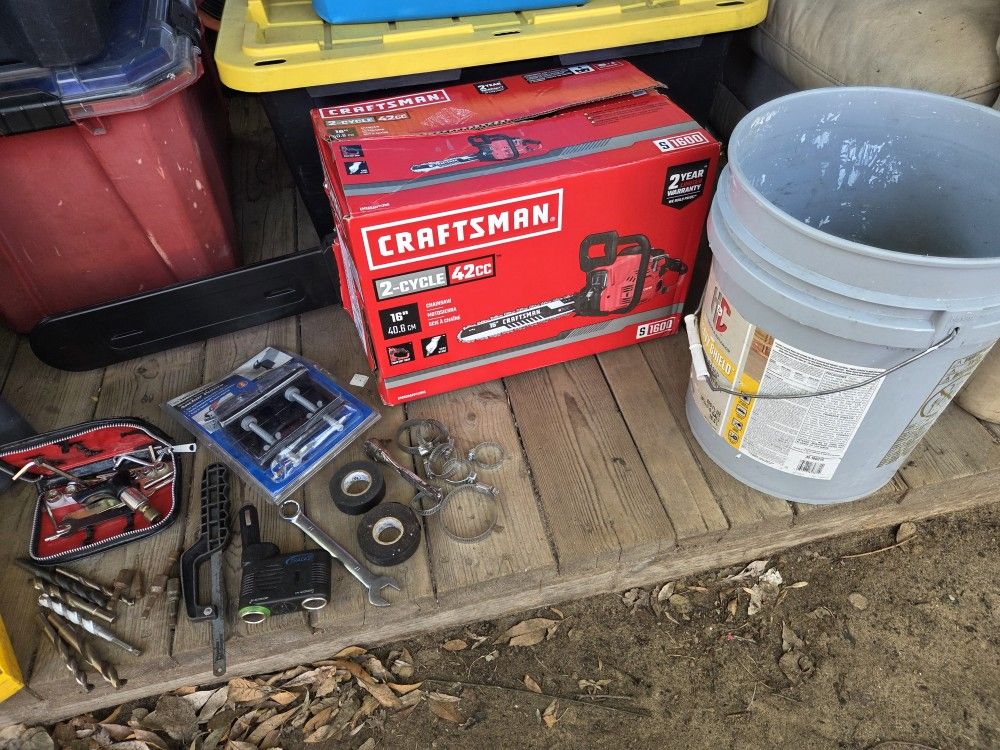 Chainsaw Nueva Cooler Y Tools $200 Firme Pick Up Only Área Jersey Village 77O41