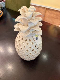White Ceramic Pineapple Light-Up Lantern