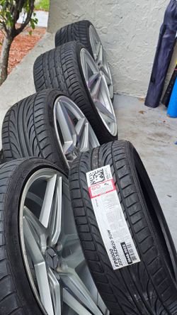20" Silver Staggered Wheels w/ 4 Brand New Tires – 5x112 (Mercedes Fitment)