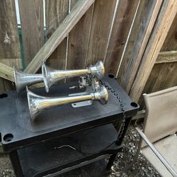 Omega Truck Air Horns 