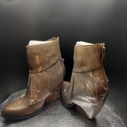 Very Volatile Wedged Booties Size 6