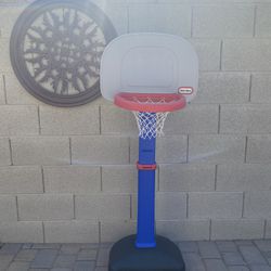 Kids basketball hoop 
