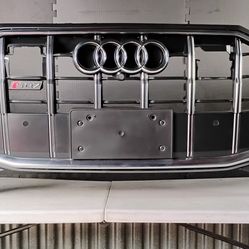 2019 2020 2021 2022 2023 2024 Audi Q7 / SQ7 / S-line Front Bumper Cover Oem