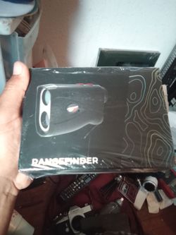 Range finder 1200 yard rechargeable. New