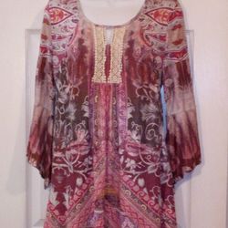 One World Lightweight Stylish Top Size Small 