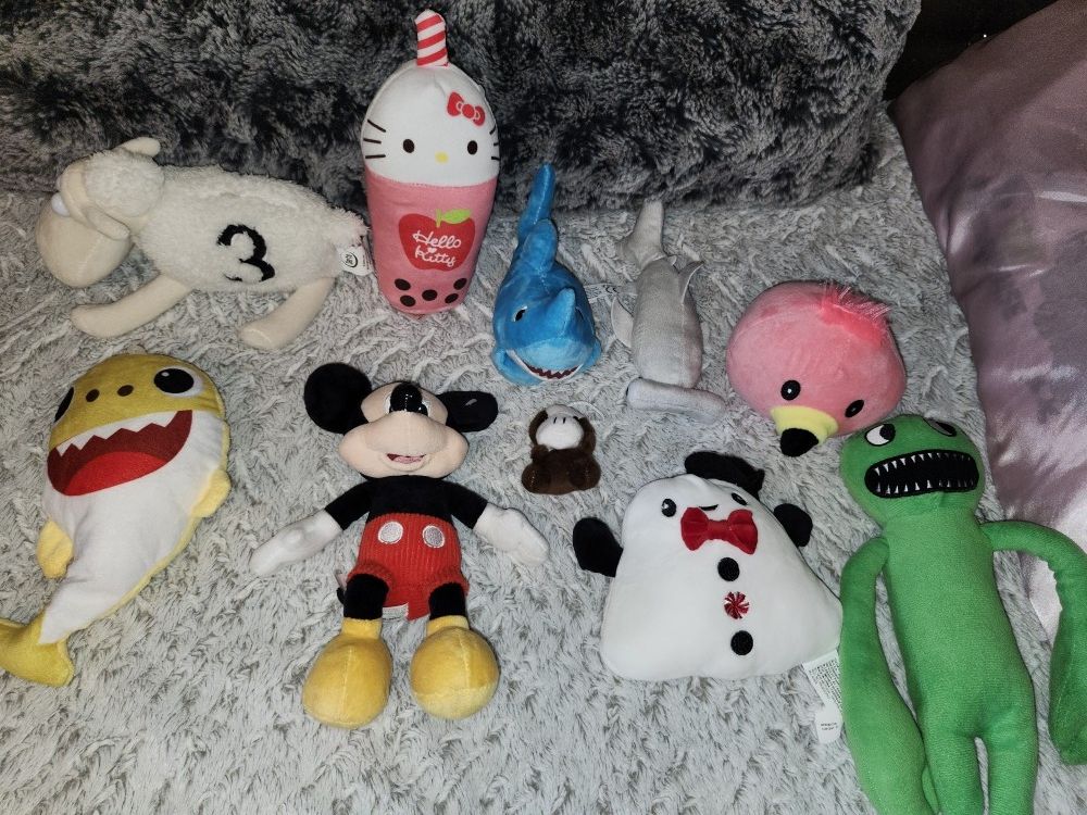 Stuffed Animals / Plushies Lot