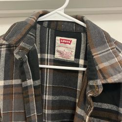 Levi’s Flannel Like New 20$